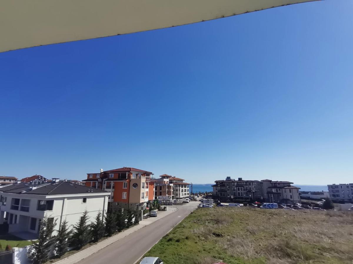 Clara Sea View Lägenhet Burgas Exteriör bild