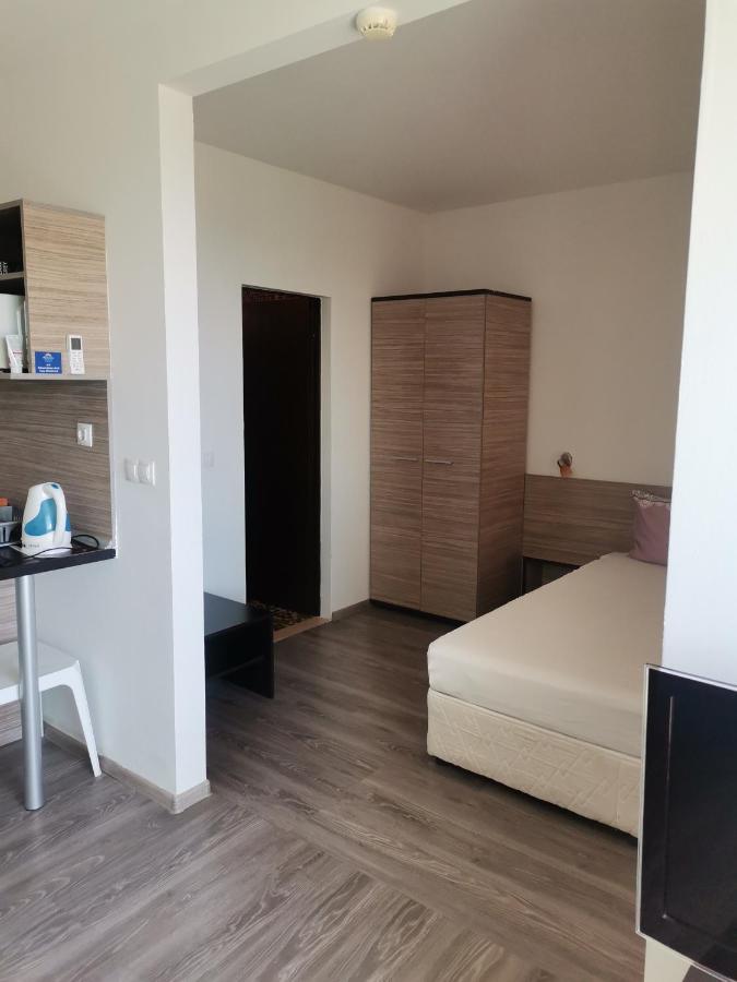 Clara Sea View Lägenhet Burgas Exteriör bild