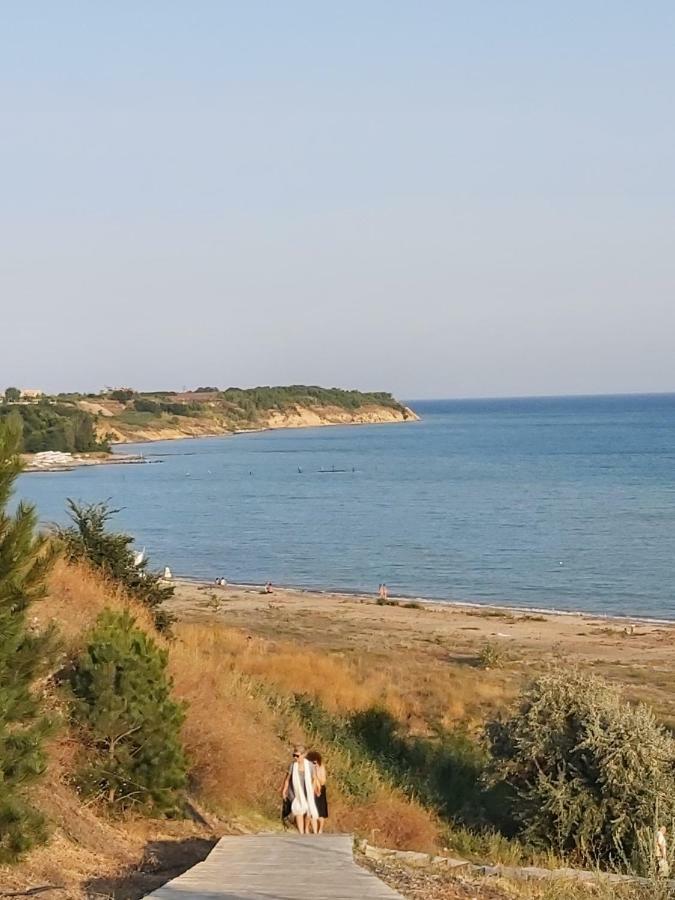 Clara Sea View Lägenhet Burgas Exteriör bild